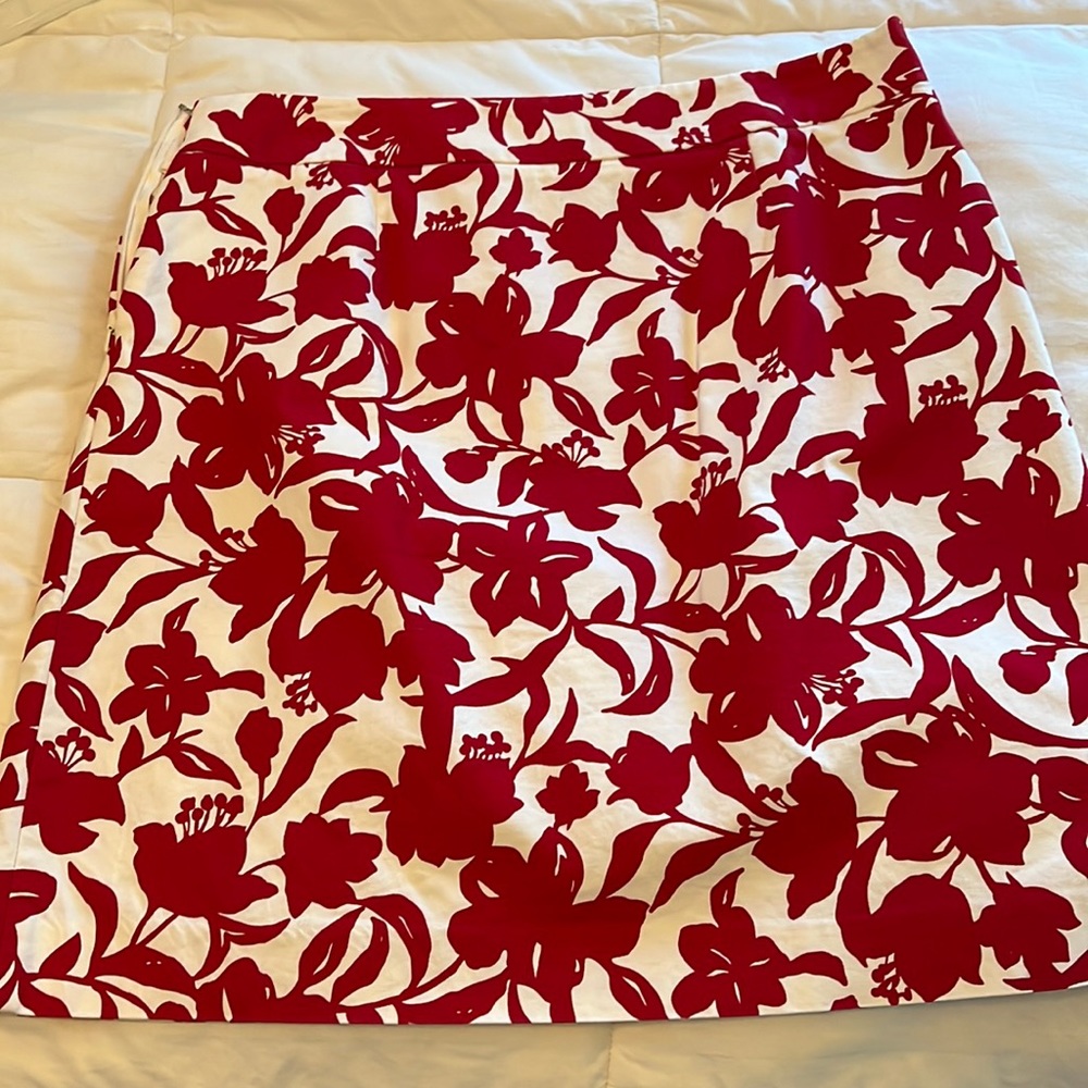 Ann Taylor Red Floral Print Skirt Sz 8